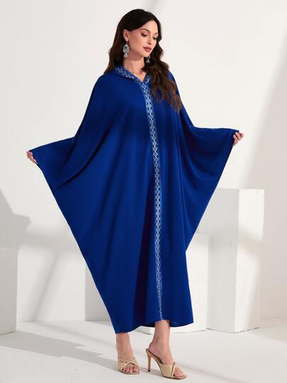 Al Najma Robe caftan à capuche avec manches chauve-souris à bordure contrastée, modeste