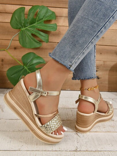 Sandales compensées à plateforme avec décoration de strass tressés dorés pour femmes, style bohème jeune, mode décontracté polyvalente, sandales compensées pour vacances