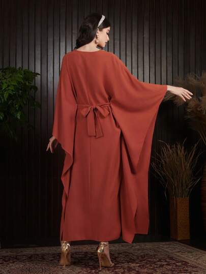 Al Najma Robe À Manches Chauve-souris Pour Femme Avec Design Brodé