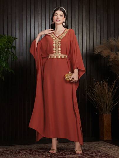 Al Najma Robe À Manches Chauve-souris Pour Femme Avec Design Brodé