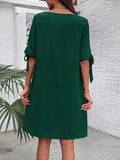 LUNE Robe verte foncée mi-longue avec nœud papillon, convenant aux enseignants. Robe d'été décontractée.