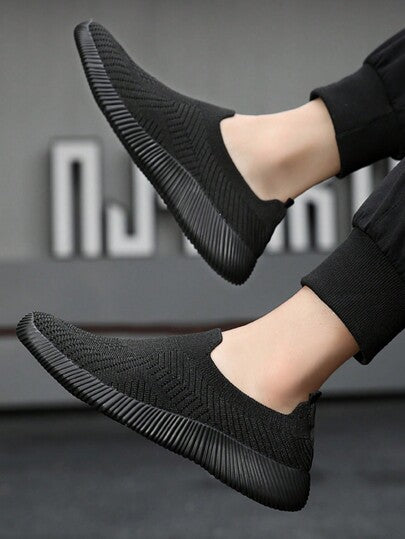 Nouvelles baskets chaussettes à enfiler en maille respirante pour femmes, chaussures légères de sport décontractées transfrontalières