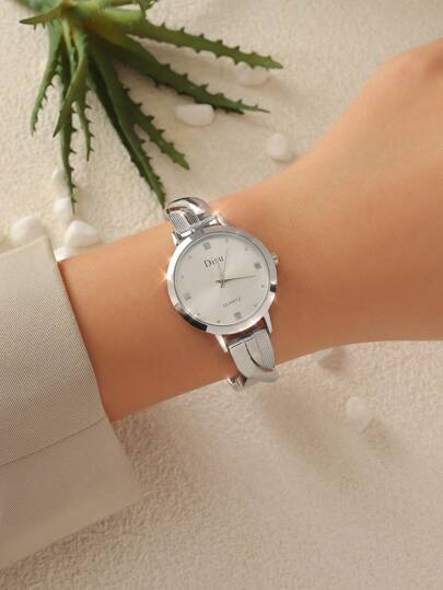 Montre Décontractée Classique Pour Femme Avec Bracelet En Acier Inoxydable Argenté Disu Avec Mouvement À Quartz En Strass. Convient Pour Un Usage Quotidien Comme Cadeau Pour Les Étudiants Qui Retournent À Lécole