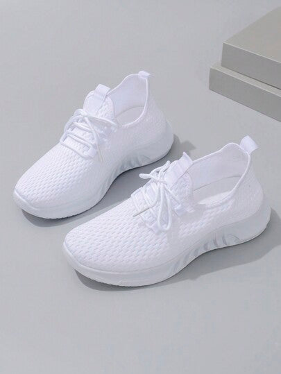 STEPREACH Chaussures de sport décontractées pour femmes en automne/hiver, en maille respirante, confortable et légère, avec lacets. Disponibles en couleurs unies/vives. Chaussures blanches polyvalentes pour femmes