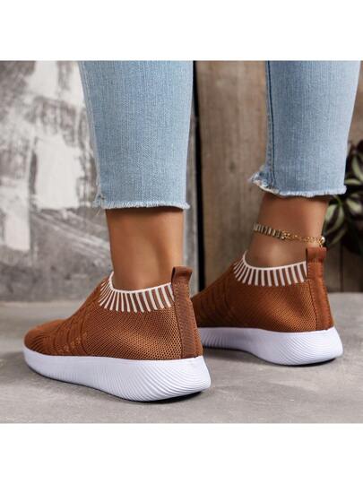 Baskets en tricot pour femme au style athlétique et à motif rayé, parfaites pour les activités en plein air tout au long de l'année