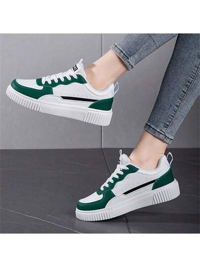 Baskets de sport décontractées unisexes à lacets 36-45, chaussures blanches, chaussures de skate polyvalentes à semelle souple pour étudiants, chaussures de couple