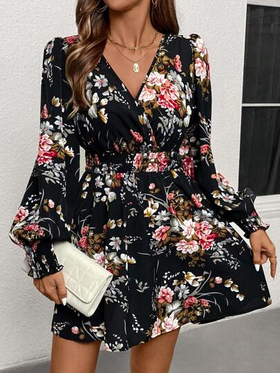 Clasi Robe de dame romantique à col V élégante avec imprimé floral