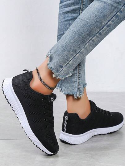 Chaussures de course légères et respirantes en maille pour femmes, avec décor en dentelle et lacets. Convient pour la route et le jogging, adapté à toutes les saisons