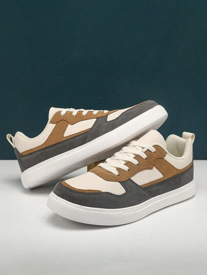 Chaussures de sport à lacets antidérapantes avec lettres gaufrées et blocs de couleur pour hommes, chaussures de tennis pour activités de plein air, pour tenue en jean
