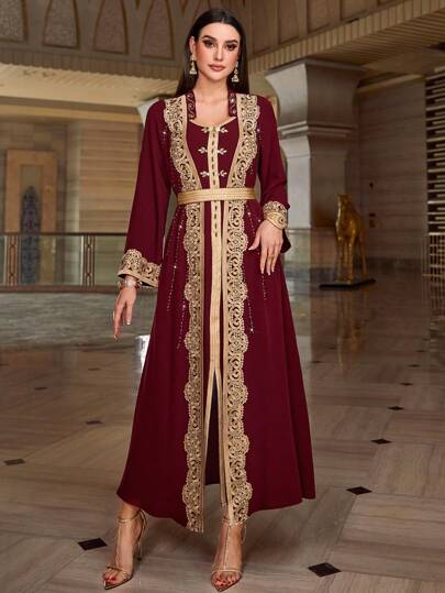 Layrah Robe caftan marocaine 2 en 1 à manches longues avec bloc de couleur bordeaux rouge et appliqué brodé