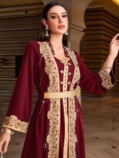 Layrah Robe caftan marocaine 2 en 1 à manches longues avec bloc de couleur bordeaux rouge et appliqué brodé