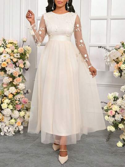 Robe de mariée beige en dentelle avec patchwork de fleurs tridimensionnelles, robe maxi élégante d'invitée de mariage d'été à fleurs blanches pour femmes, tenue de soirée et d'événement