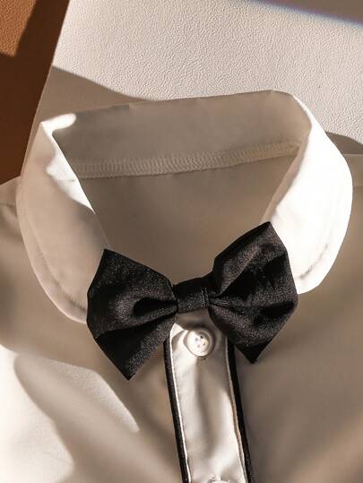 2 pièces Ensemble tenue de jeune garçon de type gentleman - Chemise blanche classique associée à des salopettes courtes avec nœud papillon mignon, look élégant et confiant pour les enfants, adaptée aux anniversaires, rassemblements familiaux, activités sc