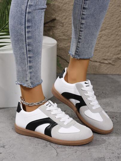 1 paire de baskets décontractées à lacets respirantes, baskets blanches polyvalentes, convenant pour le printemps, l'été, l'automne et l'hiver. Nouvelles chaussures de sport unisexes à la mode 2025