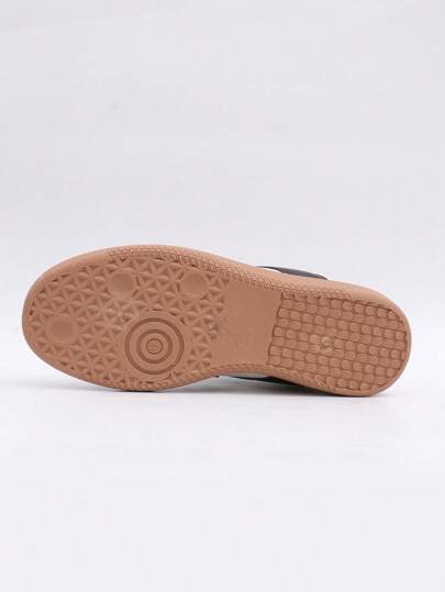 1 paire de baskets décontractées à lacets respirantes, baskets blanches polyvalentes, convenant pour le printemps, l'été, l'automne et l'hiver. Nouvelles chaussures de sport unisexes à la mode 2025
