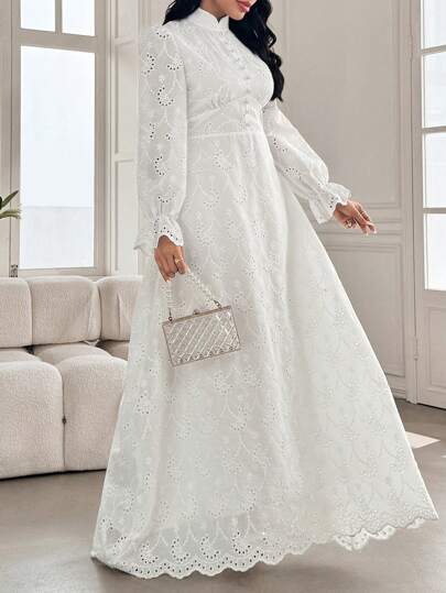 Modelyn Robe pour femmes avec col droit français, manches bouffantes et design drapé