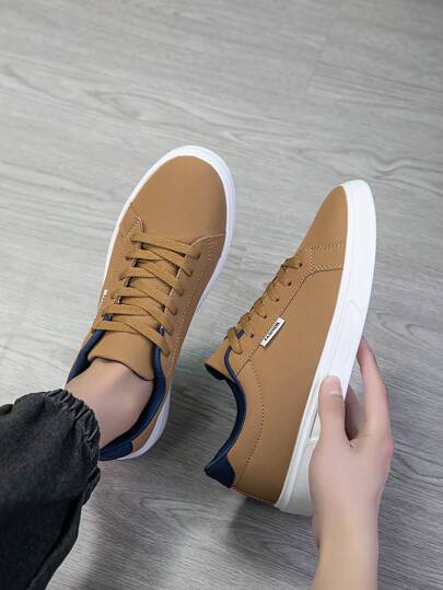 Nouvelles chaussures de sport pour hommes, baskets pour hommes, chaussures décontractées élégantes et jolies pour hommes, chaussures à lacets pour hommes, chaussures de skateboard, chaussures de planche pour hommes