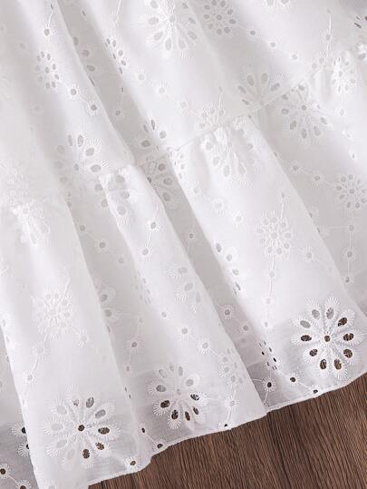 Sparklyn Robe élégante blanche pour préadolescentes avec dentelle ajourée, nœud, col en V et coupe trapèze, pour les vacances d'été