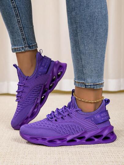 STARNOVO [Plus 1 Taille] Chaussures de course mode femme, couleur unie, respirantes et antidérapantes, baskets légères et confortables pour le sport extérieur, semelle épaisse et souple pour augmenter la hauteur, chaussures de marche amortissantes, en mai