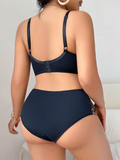2 pièces/set Ensemble de lingerie grande taille, soutien-gorge de soutien et de levage avec design patchwork en dentelle et culotte assortie