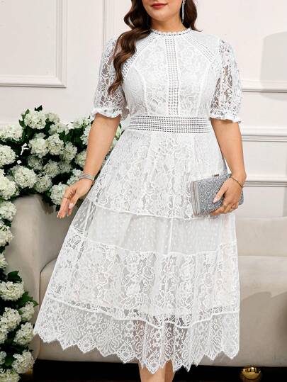 Reflora Robe midi en dentelle blanche pour femmes de grande taille, robe élégante à manches courtes pour l'été. Robes d'été pour femmes, robes blanches, robes d'été pour femmes de grande taille, robes élégantes et classiques de grande taille, robes fluide
