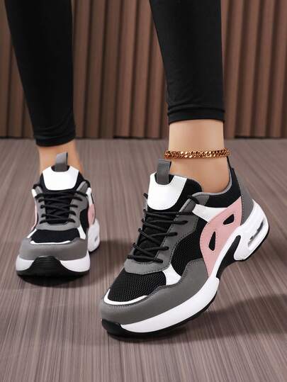 Nouvelles chaussures décontractées pour femmes grande taille avec coussin d'air, légères et respirantes en maille, chaussures de sport pour femmes avec design de blocs de couleurs, chaussures de voyage à la mode