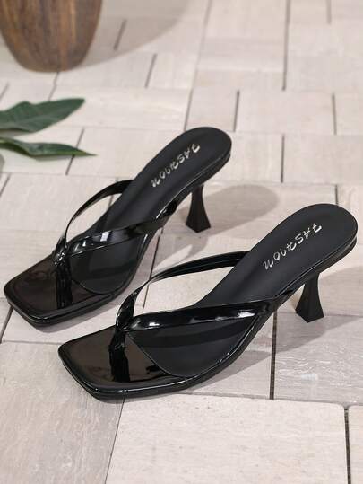 Tongs à talons hauts classiques pour femmes, simples et élégantes, design à bout carré pour l'extérieur au printemps et en été, à la mode et uniques, le talon fin ajoute de l'élégance, confortables et stylées. Pieds larges commandez une taille au-dessus,
