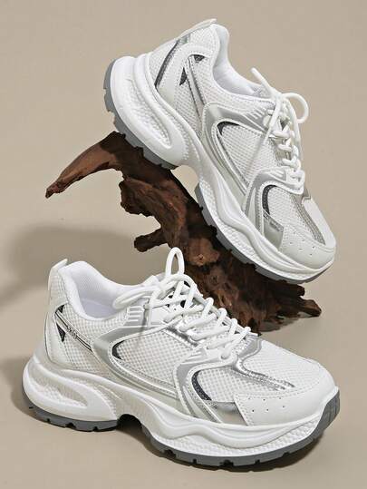 Nouvelles baskets à semelle épaisse pour femmes au printemps/automne, chaussures de loisirs à talon compensé avec semelle en maille respirante. Chaussures de mode légères et polyvalentes à lacets, blanc/gris, convenant à toutes les saisons