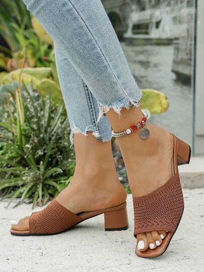Nouvelle Arrivée Sandales à Talons Hauts Décontractées et à la mode en Tissu Tricoté Couleur Marron Frais, Design à Bout Ouvert et Bout Carré, Talon Épais, Respirantes, Sandales d'Été