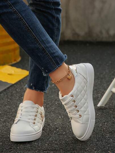 Nouvelles baskets de sport décontractées pour femmes, printemps/automne, noires, à bout rond, à lacets, tige PU, légères et polyvalentes, chaussures de skate, chaussures d'étudiant, plusieurs couleurs disponibles
