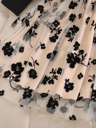 Robe élégante et décontractée pour préadolescentes, col rond, manches bouffantes longues, patchwork floral, volants en maille, ourlet volantée. Convient pour Halloween, Noël, Jour des Morts, Noir