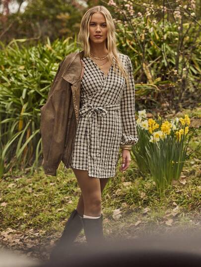 Aralina Robe mini chic à manches longues avec imprimé à carreaux, en seersucker gingham, avec nœud et lien. Parfaite pour une tenue de sortie, une robe de remise des diplômes ou un jour de Noël