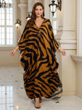 Robe longue pour femmes avec imprimé zébré, col en V, manches chauve-souris, design fendu, tissu tissé, robe kaftan élégante pour vacances, printemps, automne, marron
