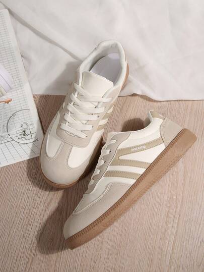 1 paire de baskets plates à bout rond à lacets avec motif géométrique décontracté pour femmes, à la mode et polyvalentes