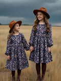 Sparklyn 1 pièce Robe pull-over pour filles, imprimé floral bleu marine sur toute la surface, col rond, manches longues, poignets et taille élastiques, ourlet trapèze, été, bohème, vacances, fête