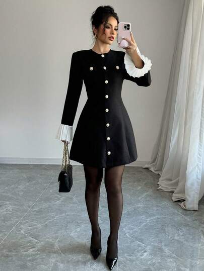 Elenzga Robe courte noire à ligne A, avec boutons métalliques décorés et volants aux manches, élégante