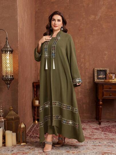 Al Najma Ensemble élégant robe longue à manches longues et sans manches avec design à franges pour femmes grandes tailles