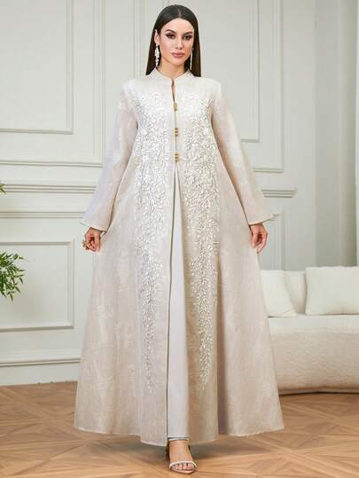 Robe longue élégante en crochet pour femmes pour le Ramadan avec ornements floraux perlés, convient pour la célébration de l'Aïd, la maison, les rendez-vous, le port quotidien au printemps et à l'automne