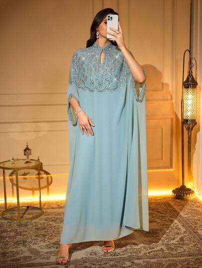 Abaya longue élégante avec broderie de perles et décoration d'appliqué, encolure trou de serrure, manches chauve-souris, tissu tissé printemps automne