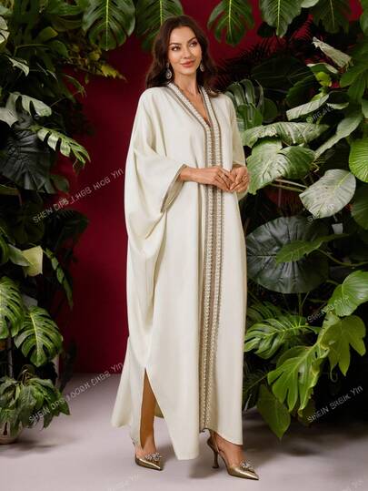 Al Najma Robe ample de vacances décontractée à manches chauve-souris arabes avec décoration de faux perles et encolure en V pour femmes