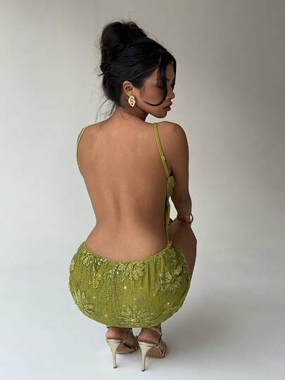 Aloruh Robe mini élégante et dos nu, convenant pour la Saint-Valentin, le mariage, la plage, les fêtes. Couleur unie verte avec broderie florale 3D