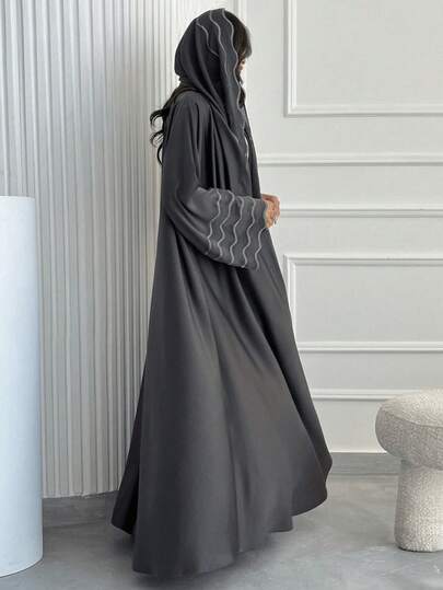 Robe grise pour femmes avec veste brodée rayée et foulard printemps automne