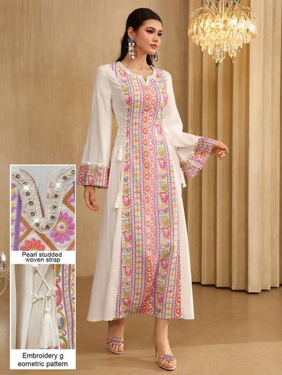 Al Najma Robe longue maxi avec empiècement en ruban perlé, col en U et franges, style traditionnel turc et arabe