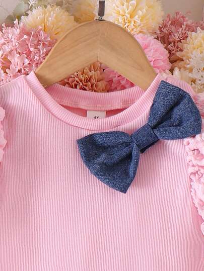 Elladie kids 2 pièces/Set Tenue Printemps/Été pour Filles, Top à Manches Courtes Rose Clair + Jupe en Jean ; Design Manches Bouffantes avec Volants, Nœud Bleu Brodé sur la Poitrine, Jupe Plissée avec Broderie de Nœud Rose, Style Doux et Mignon Adapté pour