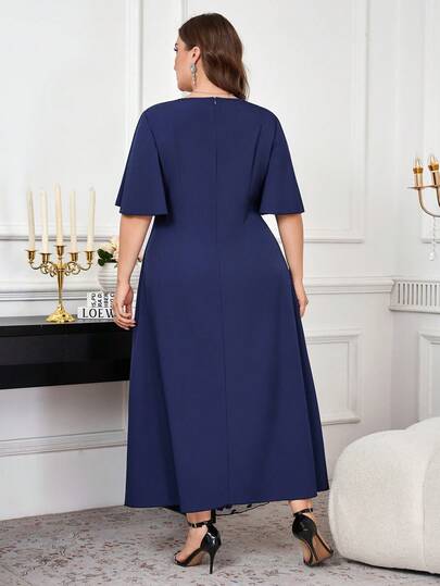 Clasi Robe élégante à col carré, manches à volants et broderie florale pour femmes grandes tailles