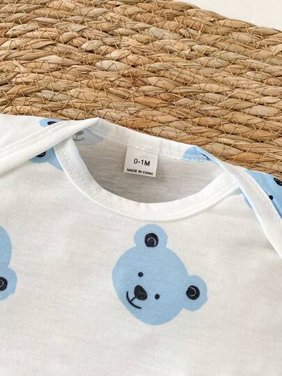 3 pièces Ensemble de barboteuse, short et chapeau pour bébé garçon, ours brun mignon, rayures bleu et blanc, été, décontracté, tenue confortable pour le travail décontracté et les jeux en plein air