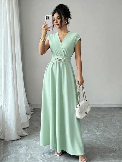 Franclia Robe élégante pour femmes avec col en V, manches chauve-souris, taille cintrée et ourlet évasé, couleur rouge cerise, sans manches, pour le printemps/été