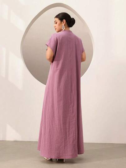 Robe décontractée à manches courtes, col montant, 100% coton Al Najma, décorée d'appliqués brodés