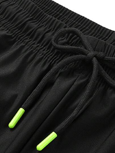 1 pièce Short de course léger et respirant style boyfriend pour hommes, élastique, pour le sport au printemps/été