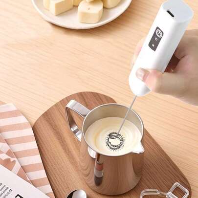 Mousseur à lait électrique portable à main, fouet en acier inoxydable, mousseur à lait rechargeable à 3 vitesses, convient pour le latte, le cappuccino, le chocolat chaud, les œufs et encore, produit facilement une mousse riche et crémeuse.